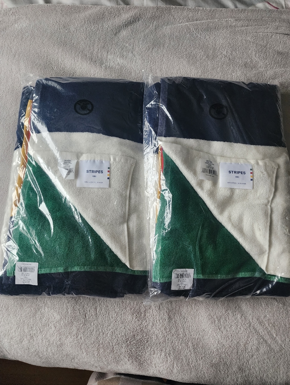 2PC SET - ICONIC HUDSONS BAY HBC STRIPES  Beach Towel ,BRAND NEW IN PACKAGING